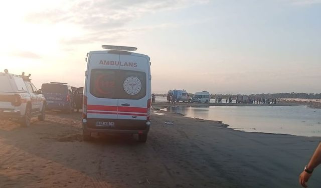Mersin'de denize giren aile açığa sürüklendi: Dört ölü
