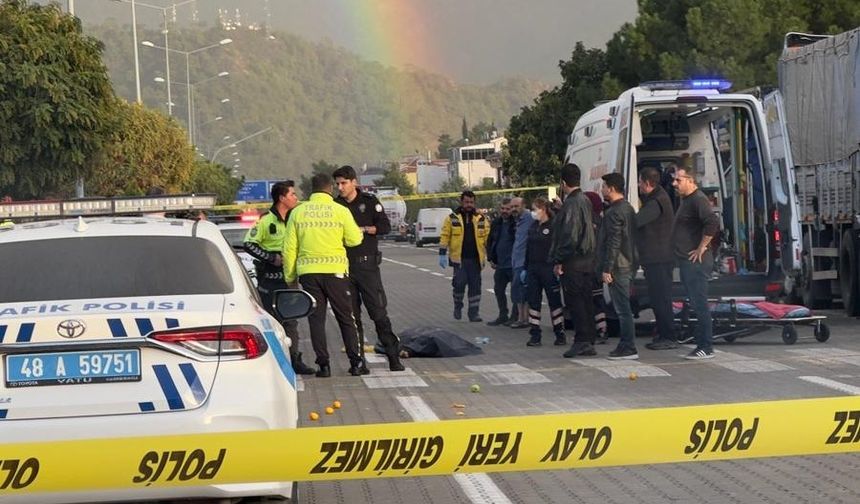 MARMARİS'TE GERÇEKLEŞEN KAZADA BİR KADIN HAYATINI KAYBETTİ