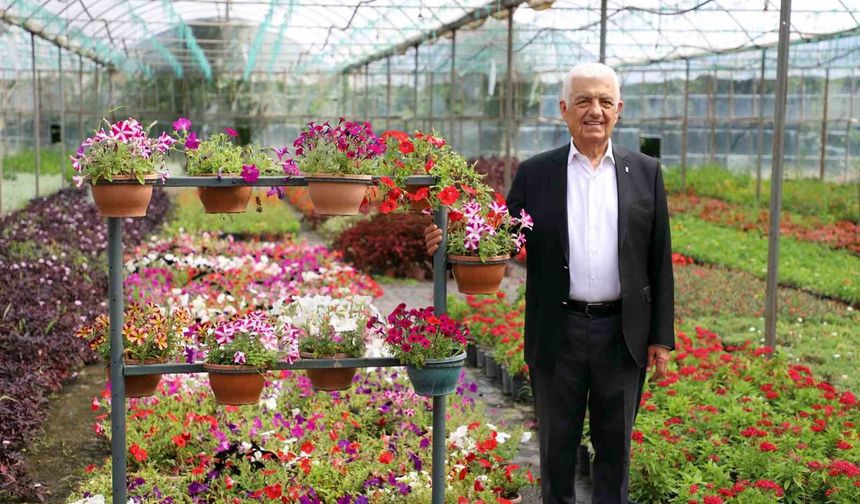 MUĞLA'NIN ÇİÇEKLERİ 8 İLİN SOKAKLARINI GÜZELLEŞTİRİYOR
