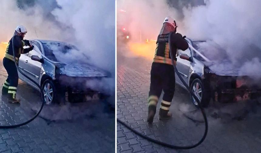 Köyceğiz’de park halindeki araç alev alev yandı