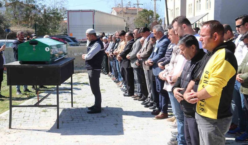 Kadınlar Günü’nde Eşi Tarafından Öldürülen Kadın Defnedildi