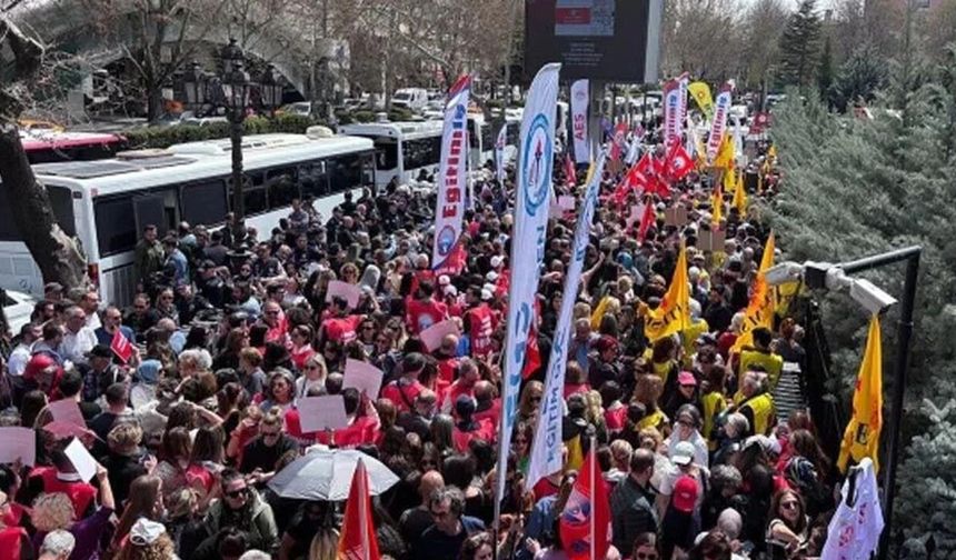 Eğitim sendikaları iki gün daha boykotta: 'Okulda can güvenliğimiz yok'
