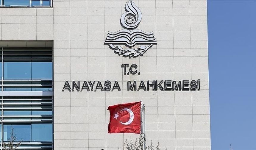 Ege’de küçük beldeler köylere dönüşüyor