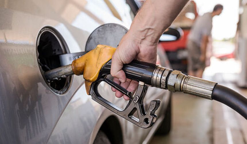 Zam iptal: Benzin ve motorinde fiyatlar aynı kalacak
