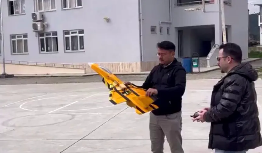 Milaslı ortaokul öğrencileri model uçak üretip uçurdu