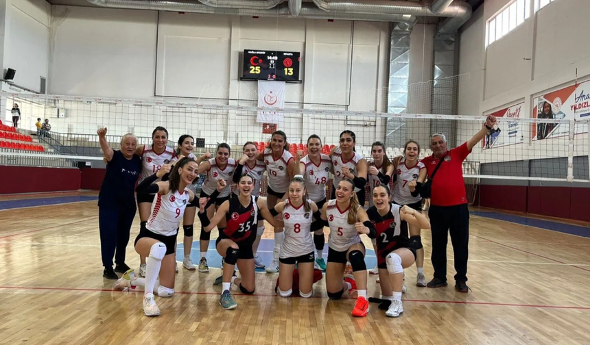 Muğlalı kadın voleybol takımının başarısı: 2. Lig’deler