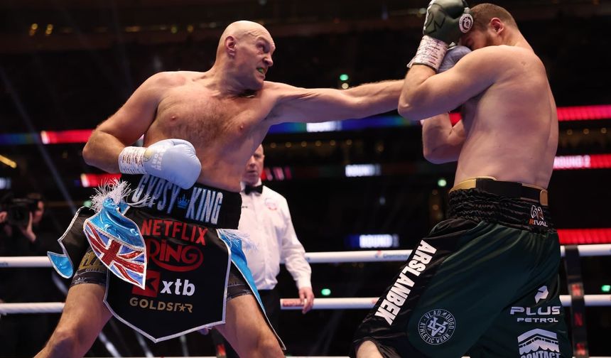 Tyson Fury ringlere galibiyetle geri döndü