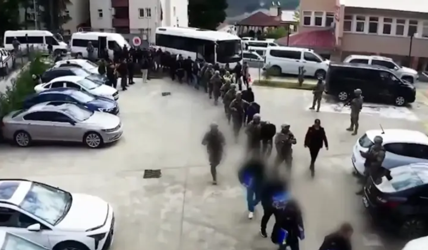Muğla dahil 22 ilde suç örgütlerine operasyon: 23 tutuklama