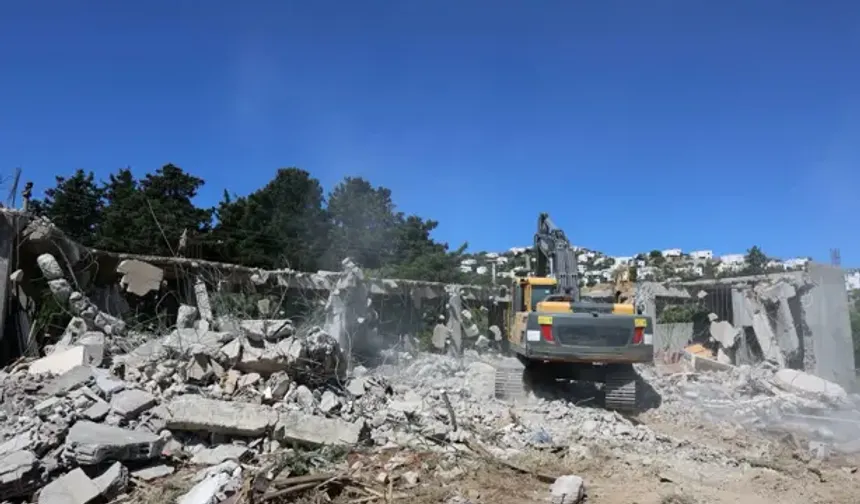 Bodrum'da beş ayda 45 kaçak yapı yıkıldı