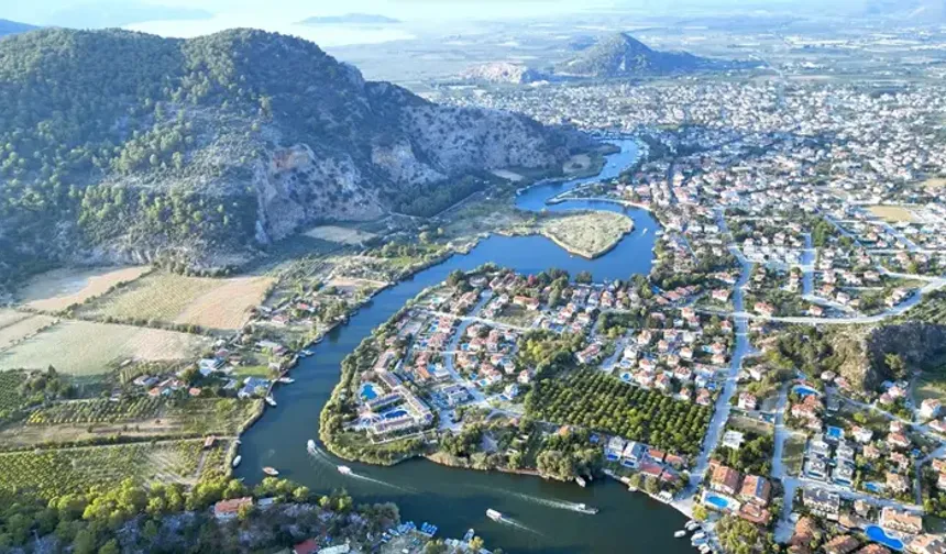 Dalyan Kanalı'nda elektrikli tekne dönemi