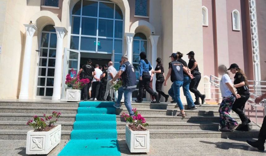 Fethiye'deki insan kaçakçılığı operasyonunda dokuz tutuklama