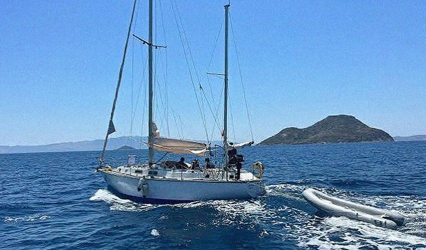 Bodrum'da 35 sığınmacı kurtarıldı, iki insan kaçakçısı yakalandı