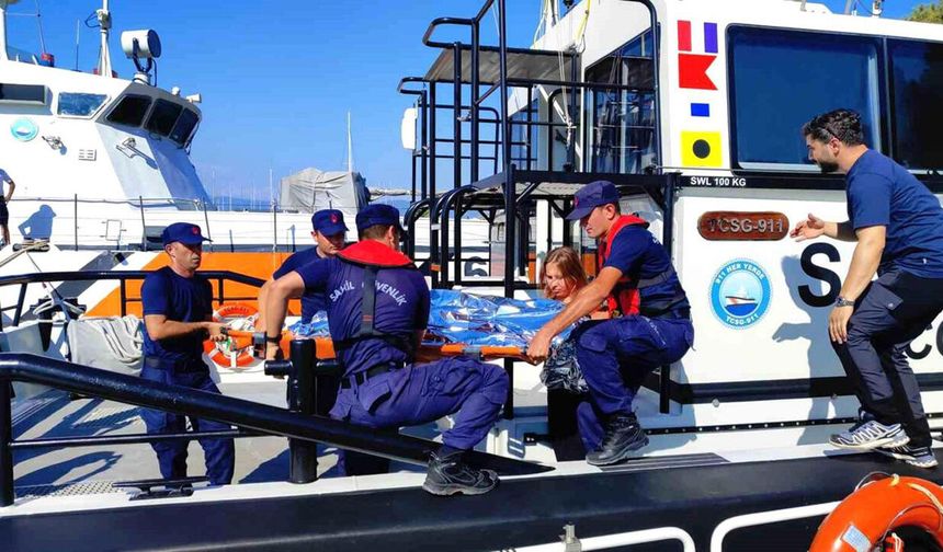 Fethiye'de gezi teknelerindeki yaralıları Sahil Güvenlik tahliye etti