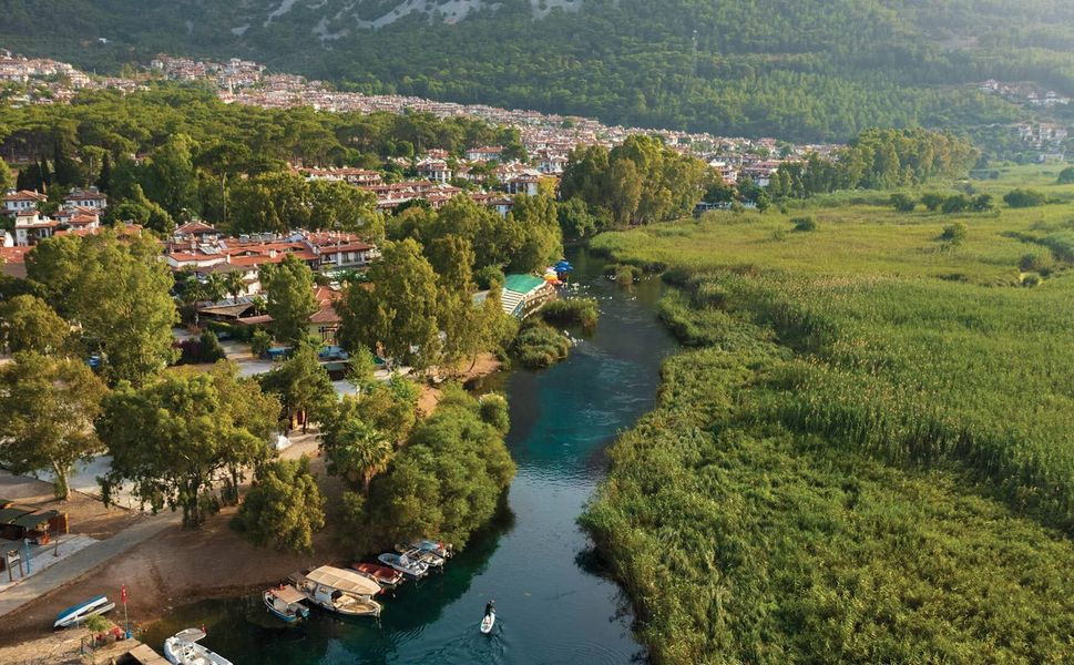 Akyaka yeni muhtarını seçmek için sandık başında