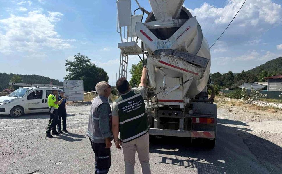 Muğla genelinde beton mikserlerine ceza yağdı