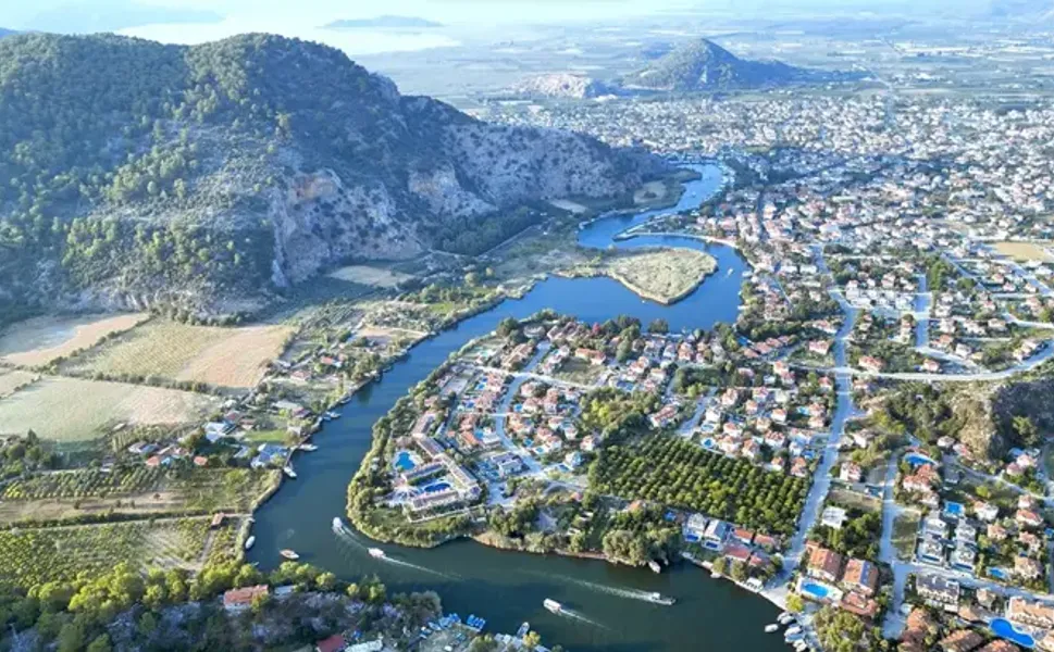 Dalyan Kanalı'nda elektrikli tekne dönemi
