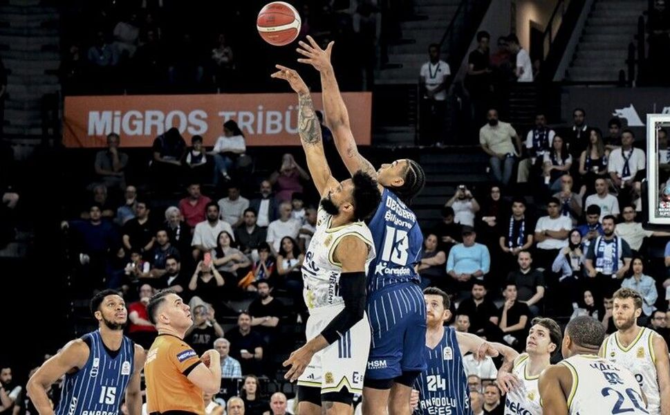 Basketbol Süper Ligi'nde finale çıkan ilk takım Fenerbahçe Beko!