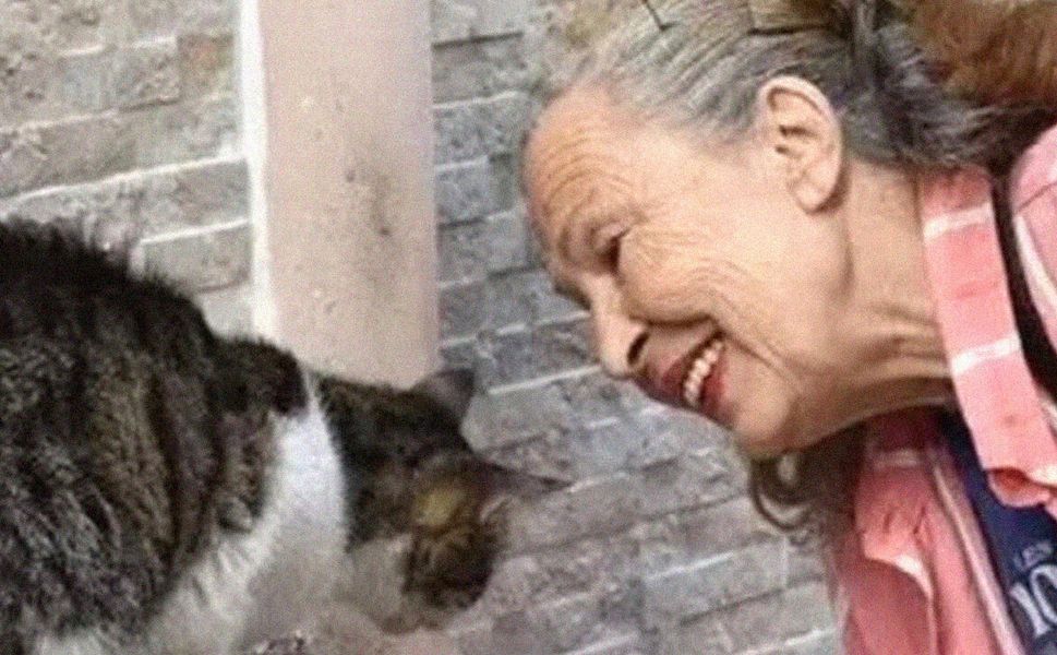 'Panter Emel' lakaplı oyuncu Emel Yıldız hayatını kaybetti