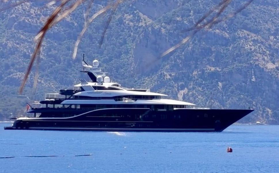 Suudi Prens’in 'yüzen sarayı' Bodrum koylarında