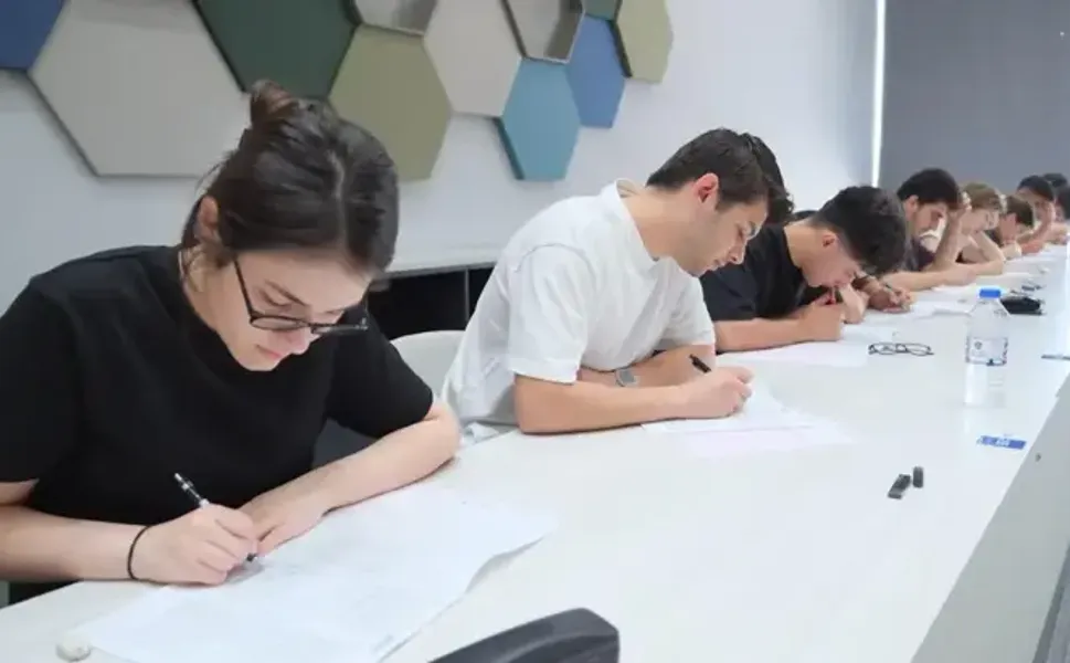 YKS maratonu başlıyor: 2,4 milyon aday sınava girecek