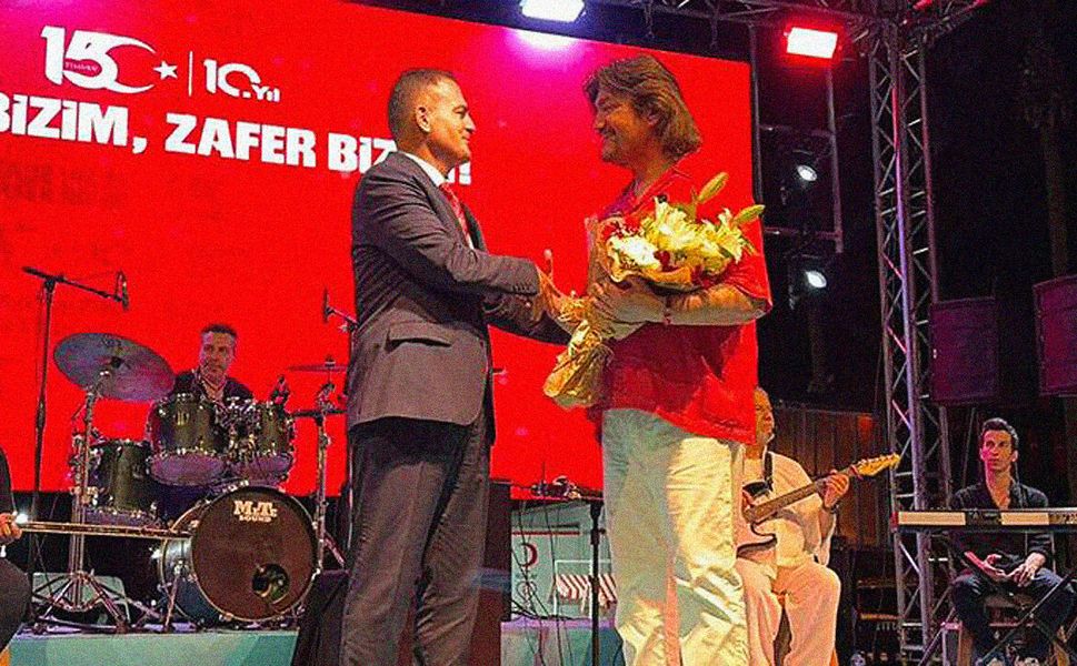Marmaris'te '15 Temmuz ruhu' Ahmet Şafak konseriyle taçlandı