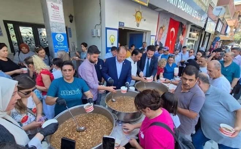 Dalaman AK Parti’den 15 Temmuz anısına aşure ikramı