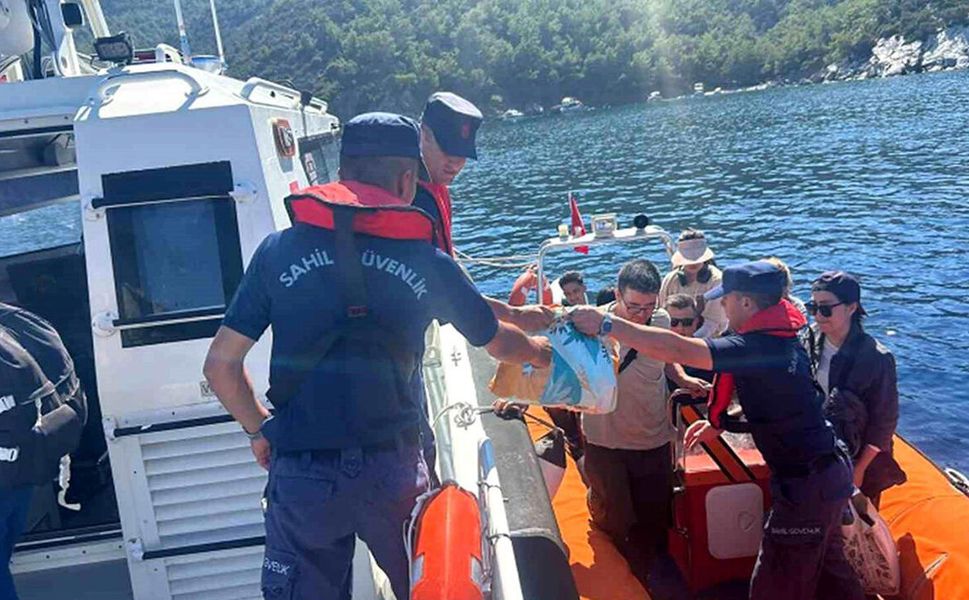 Datça'da 19 sığınmacı kurtarıldı