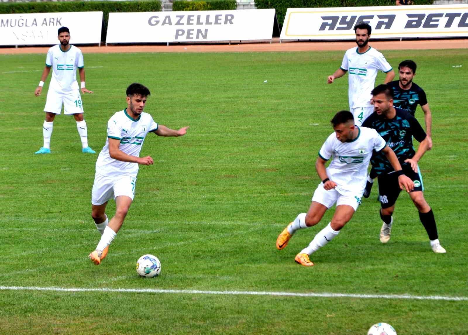 MUĞLASPOR KENDİ EVİNDE OYNADIĞI MAÇ'TA 2-0 GALİP GELDİ