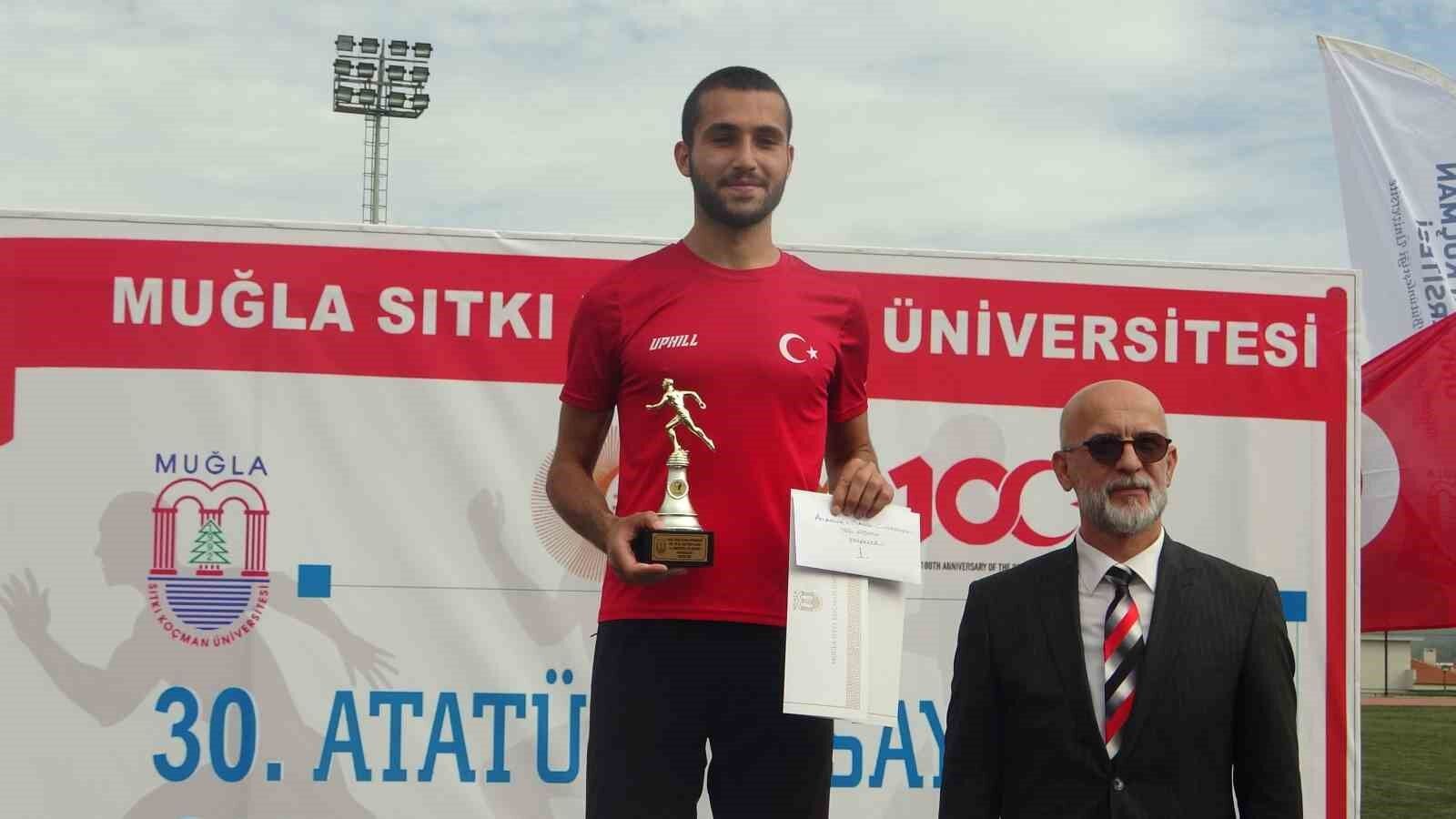 ''ATATÜRK'E SAYGI CUMHURİYET YOL KOŞUSU'' DÜZENLENDİ