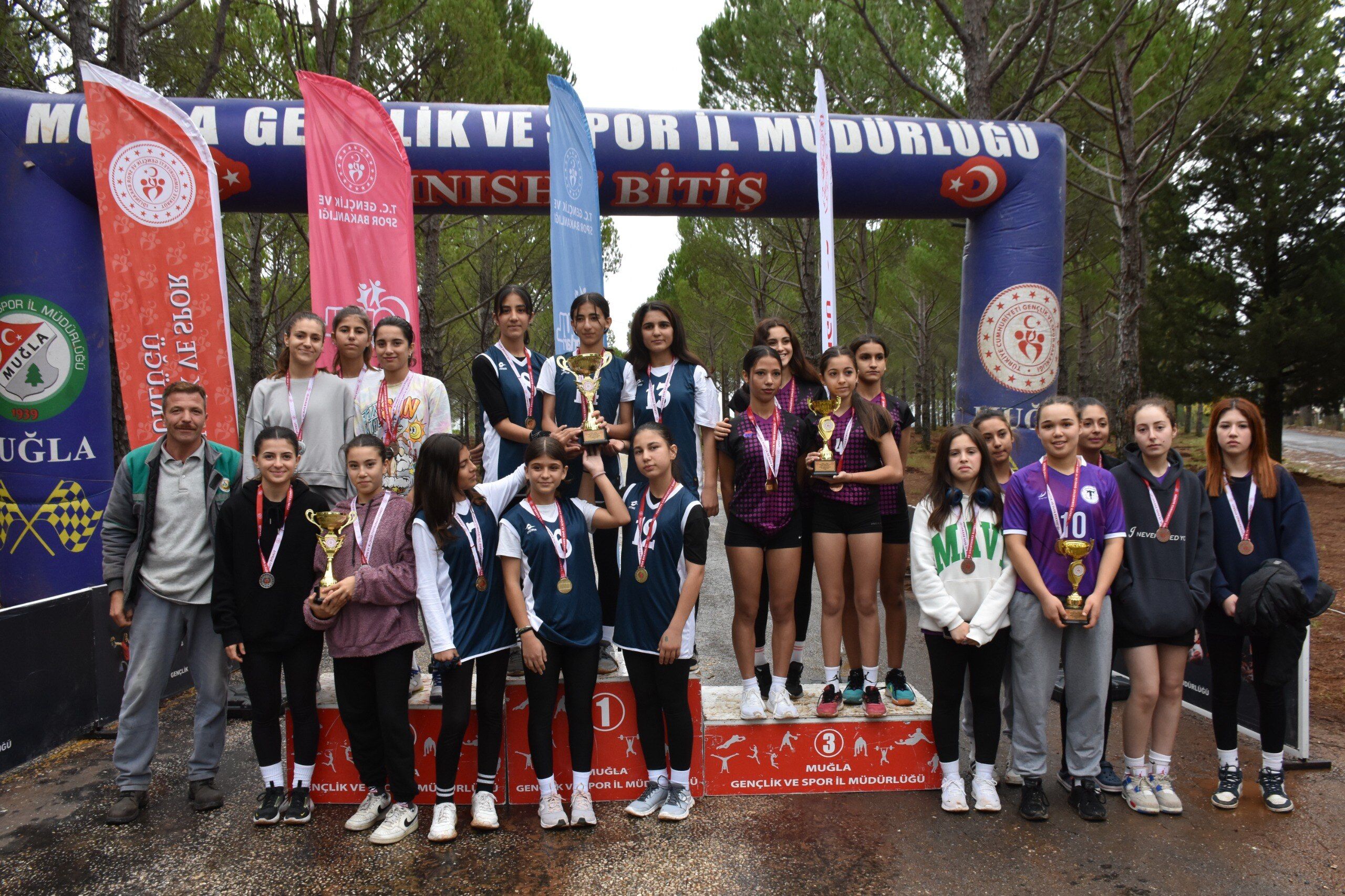MUĞLA'DA OKUL SPORLARI KROS İL BİRİNCİLİĞİ YAPILDI