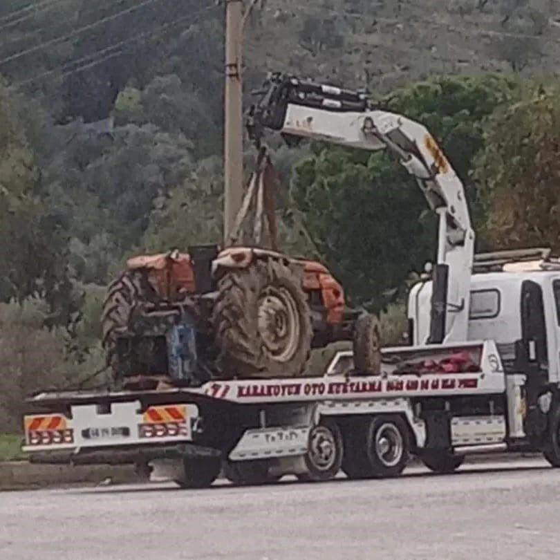 TRAKTÖRÜN ALTINDA KALDI FECİ ŞEKİLDE CAN VERDİ