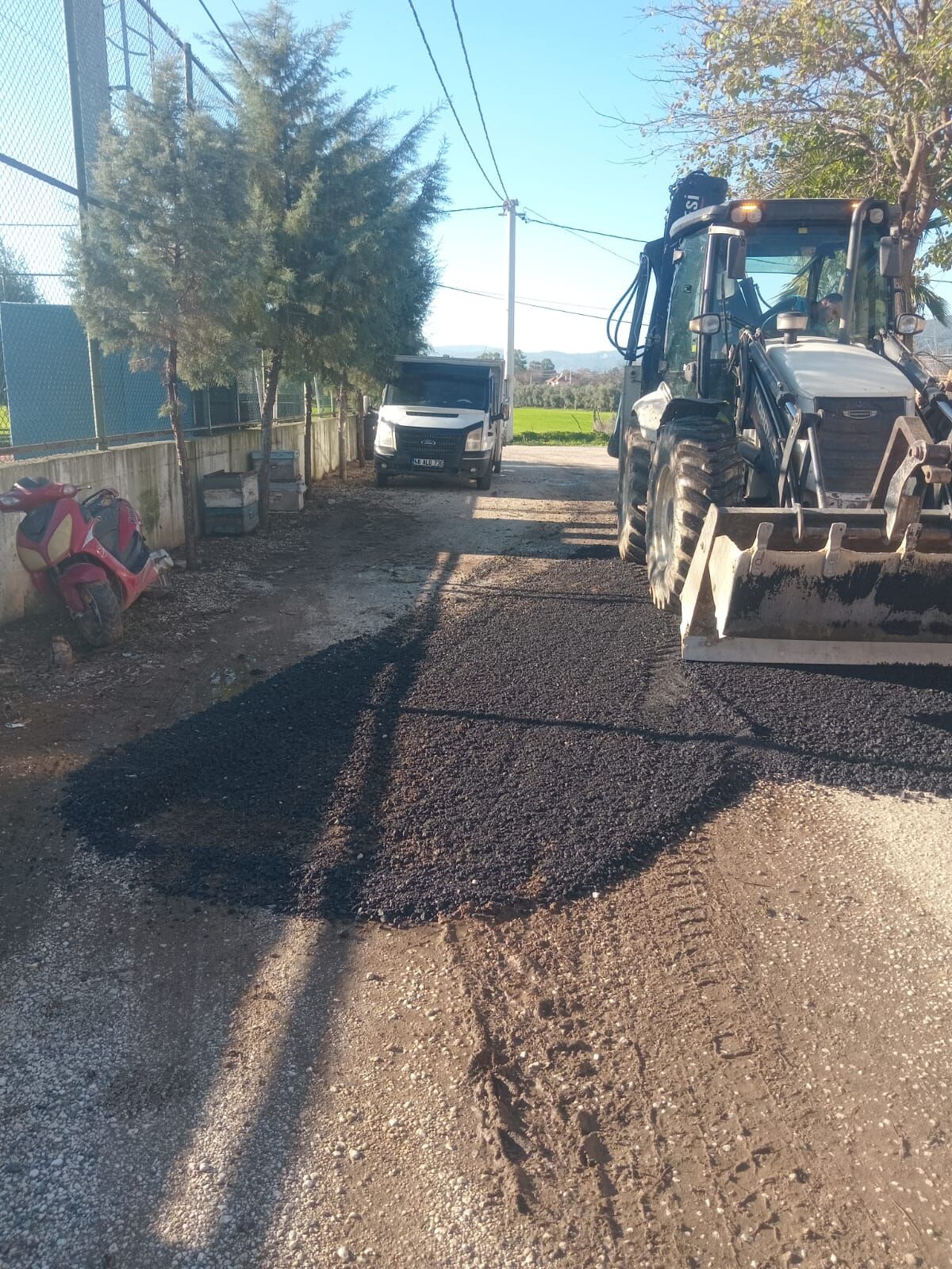 ULA’DA YOL ÇALIŞMALARI DEVAM EDİYOR