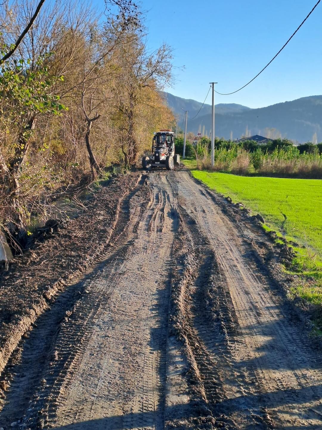 ORTACA’DA YOL VE PARKLARIN BAKIM ONARIM ÇALIŞMALARI DEVAM EDİYOR