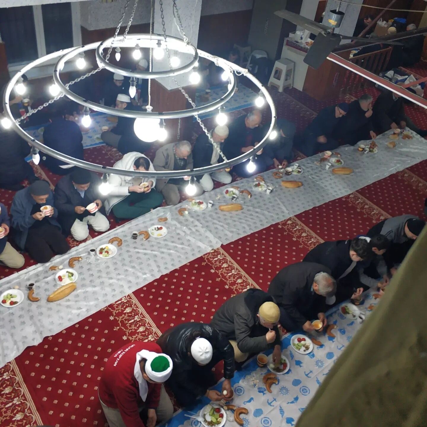 SABAH NAMAZI BULUŞMASI ESENKÖY CAMİİ’NDEYDİ