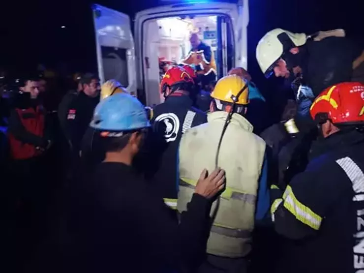 KROM MADENİ ÇÖKTÜ 2 MADENCİ HAYATINI KAYBETTİ