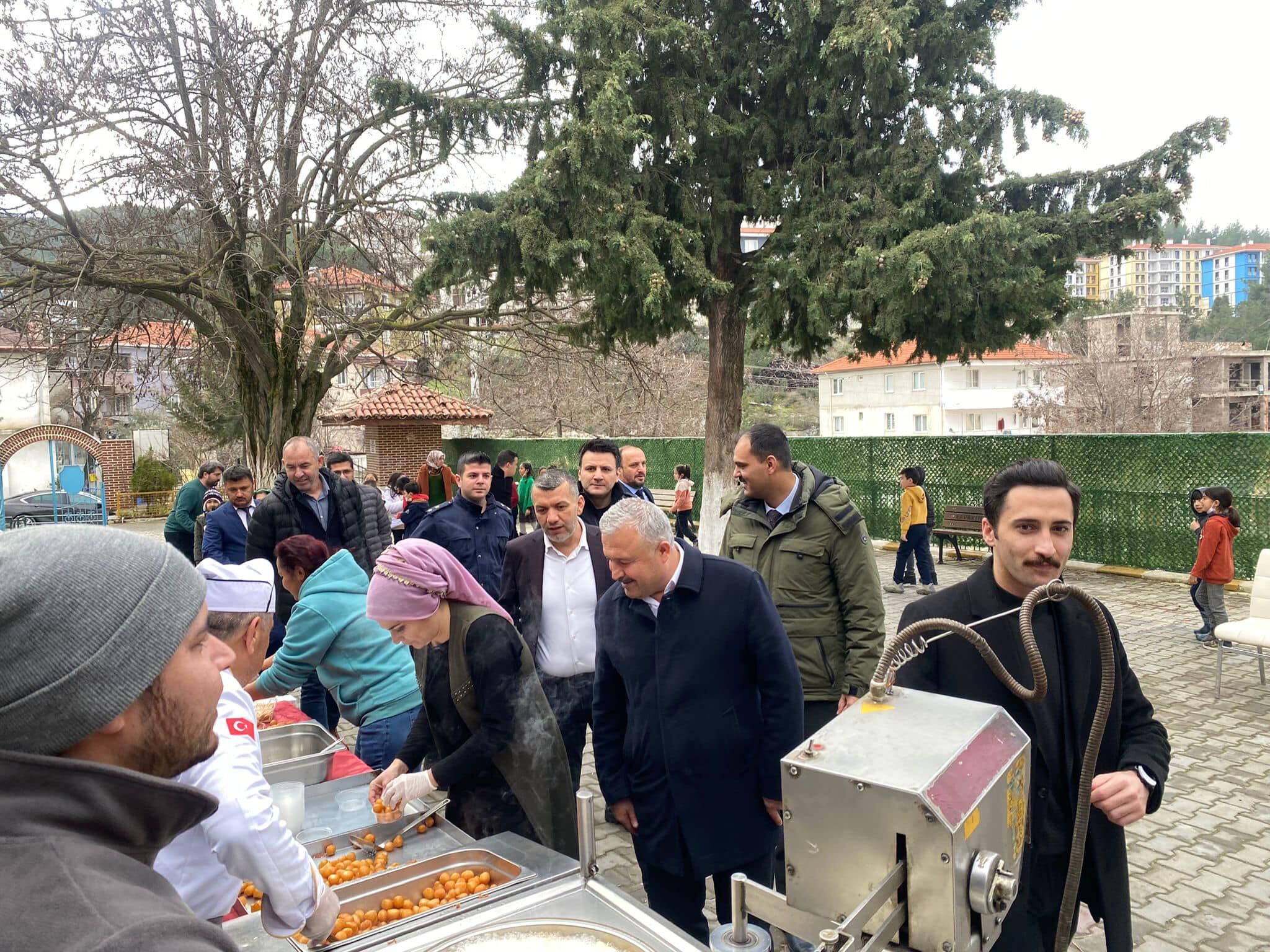 ÖĞRENCİLERDEN ŞEHİTLERE LOKMA HAYRI
