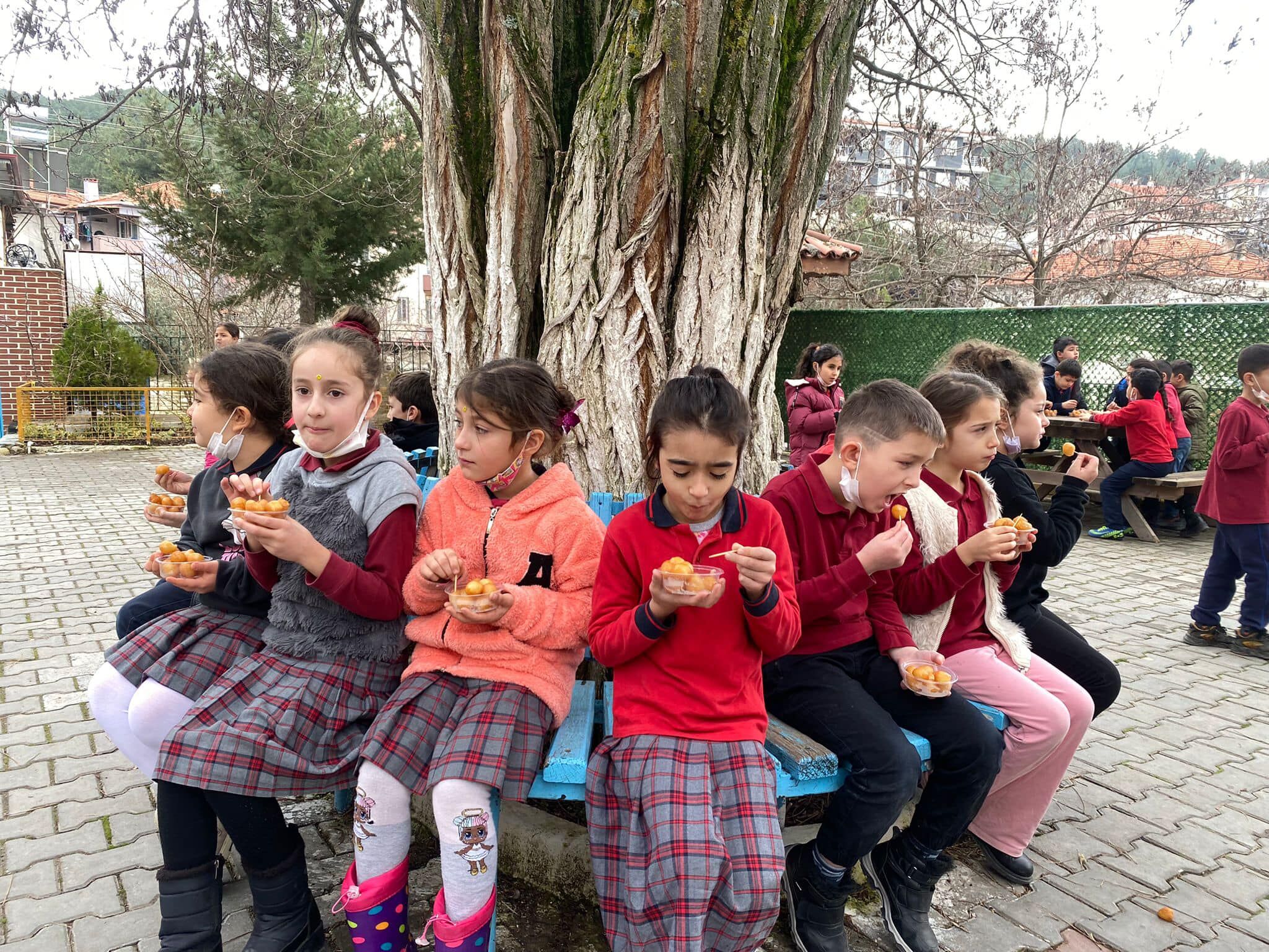ÖĞRENCİLERDEN ŞEHİTLERE LOKMA HAYRI