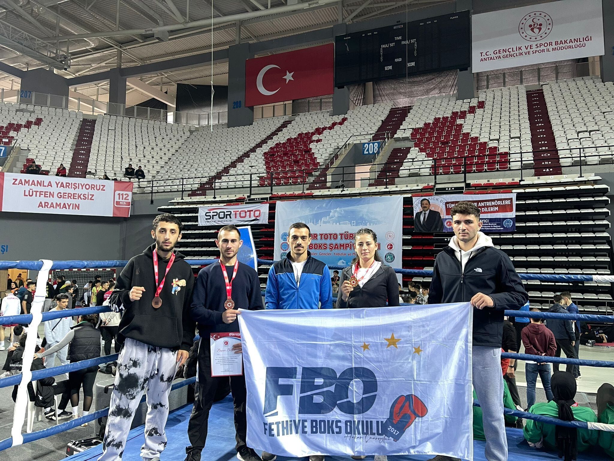 KİCKBOKSTA 1 ŞAMPİYON 2 ÜÇÜNCÜ FETHİYE’DEN