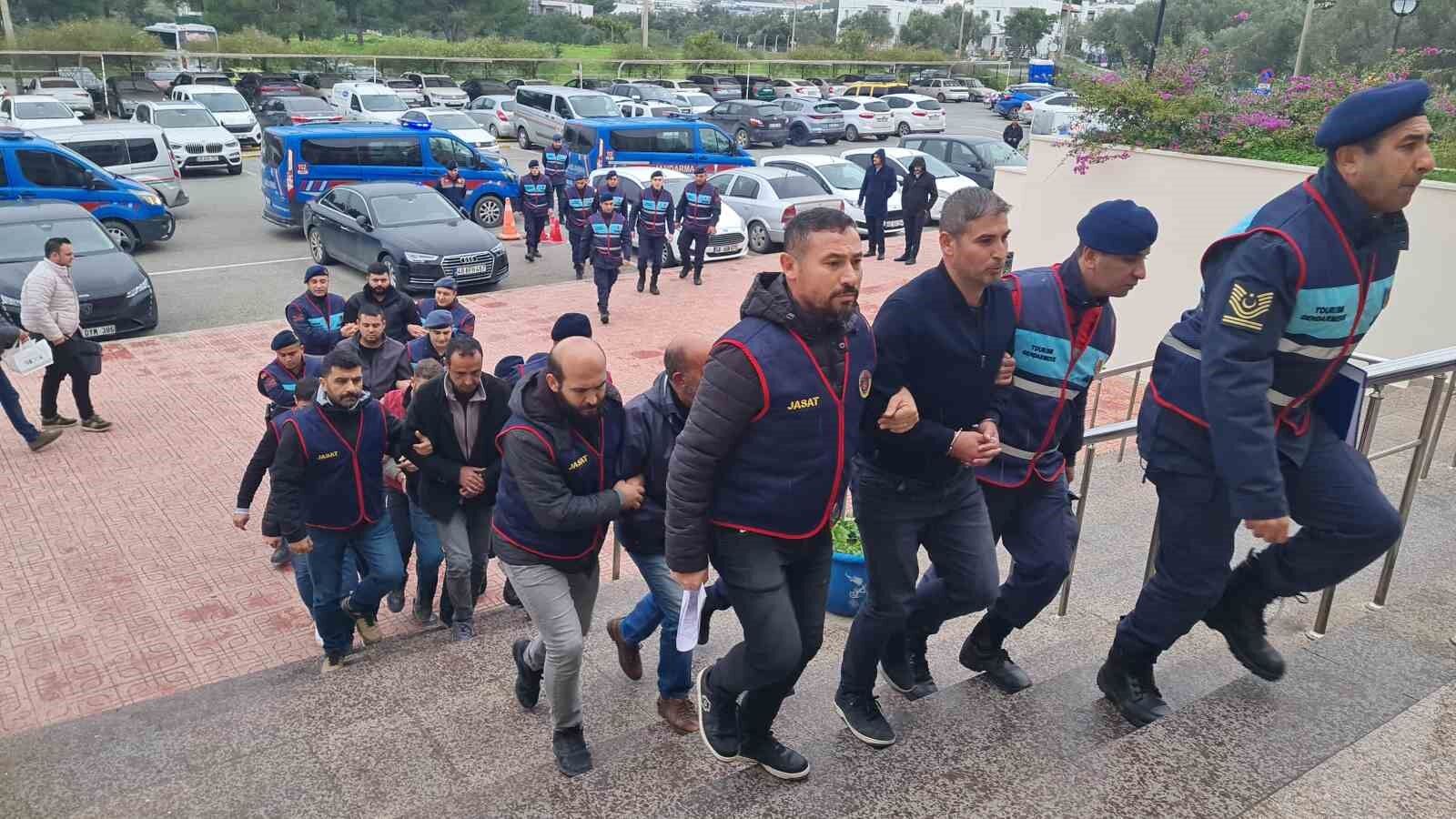 SAMSUN'DAN BODRUM'A BUZAĞI SATMAK İÇİN GELDİLER: SONRASI FACİA
