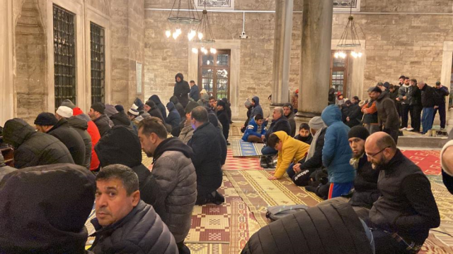 9 ŞEHİDİMİZ İÇİN CAMİLER'DE SABAH NAMAZI'NDA DUA EDİLDİ