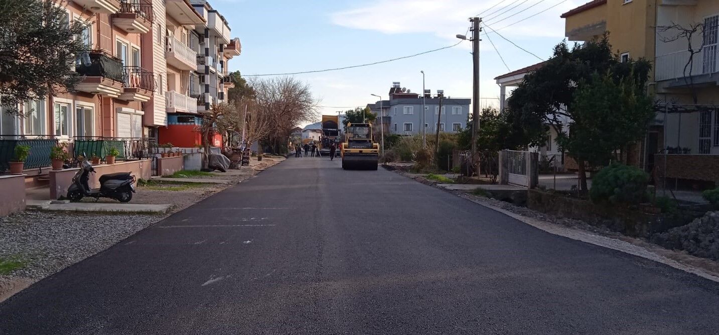 DALAMAN’DA SICAK ASFALT ÇALIŞMALARI SÜRÜYOR