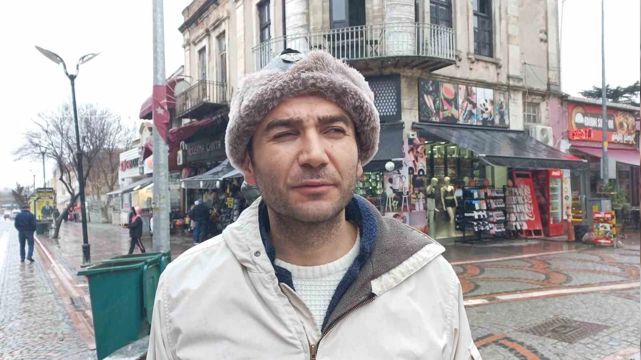 ÜNİVERSİTEYİ BİTİRİNCE ÖYLE BİR İŞE GİRDİ Kİ...