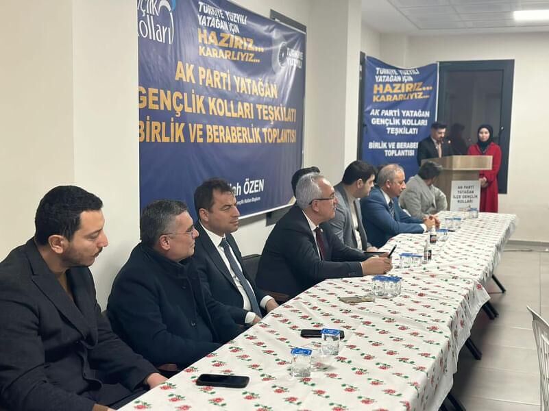 YATAĞAN AK GENÇLİK’TE GENİŞ KATILIMLI İSTİŞARE