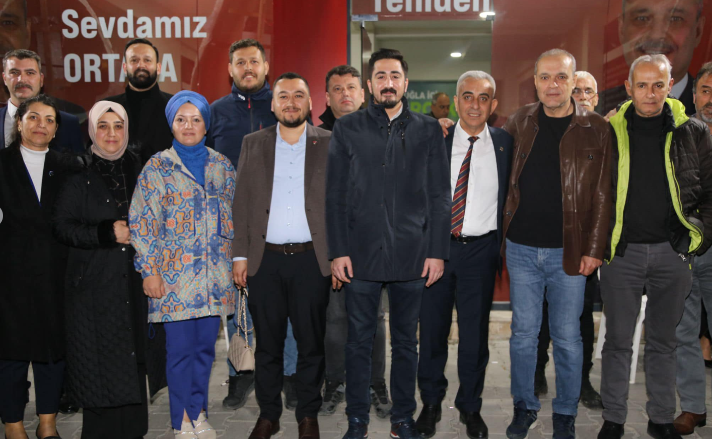 KARAKUŞ, UZUNDEMİR’İN SEÇİM OFİSİNİ ZİYARET ETTİ