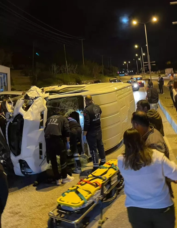 BODRUM'DA KAMYONET, PARK HALİNDEKİ ARAÇLARI PERTE ÇIKARDI