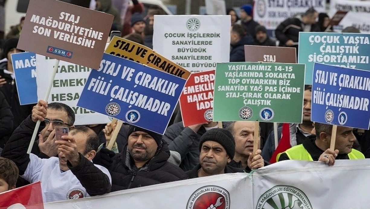 STAJ VE ÇIRAKLIK MAĞDURLARI TEPKİLİ: BİZ YOKSAK SİZ DE YOKSUNUZ!