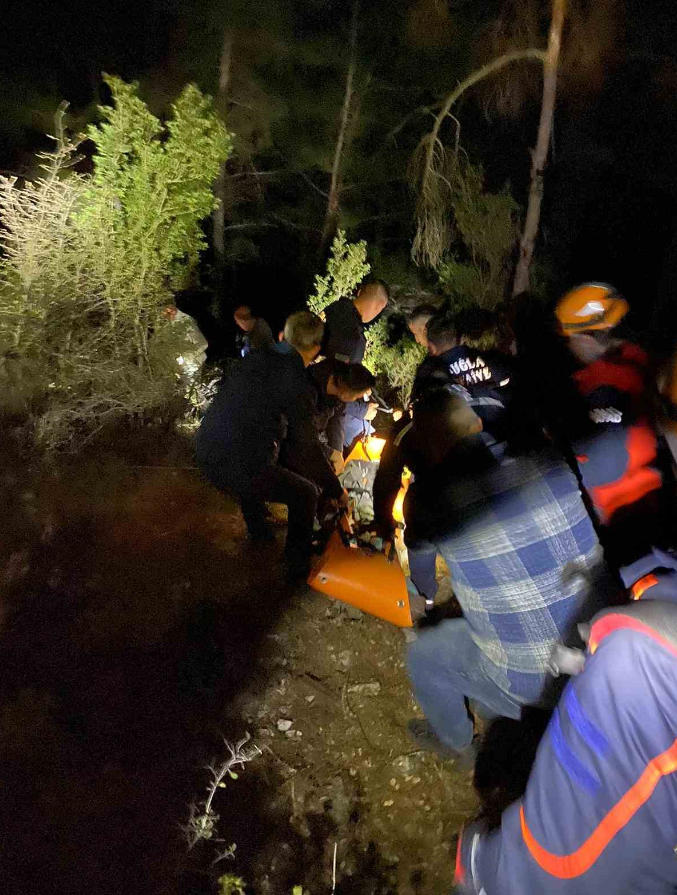 MUĞLA’DA KAYALIKLARDAN UÇURUMA YUVARLANDI!