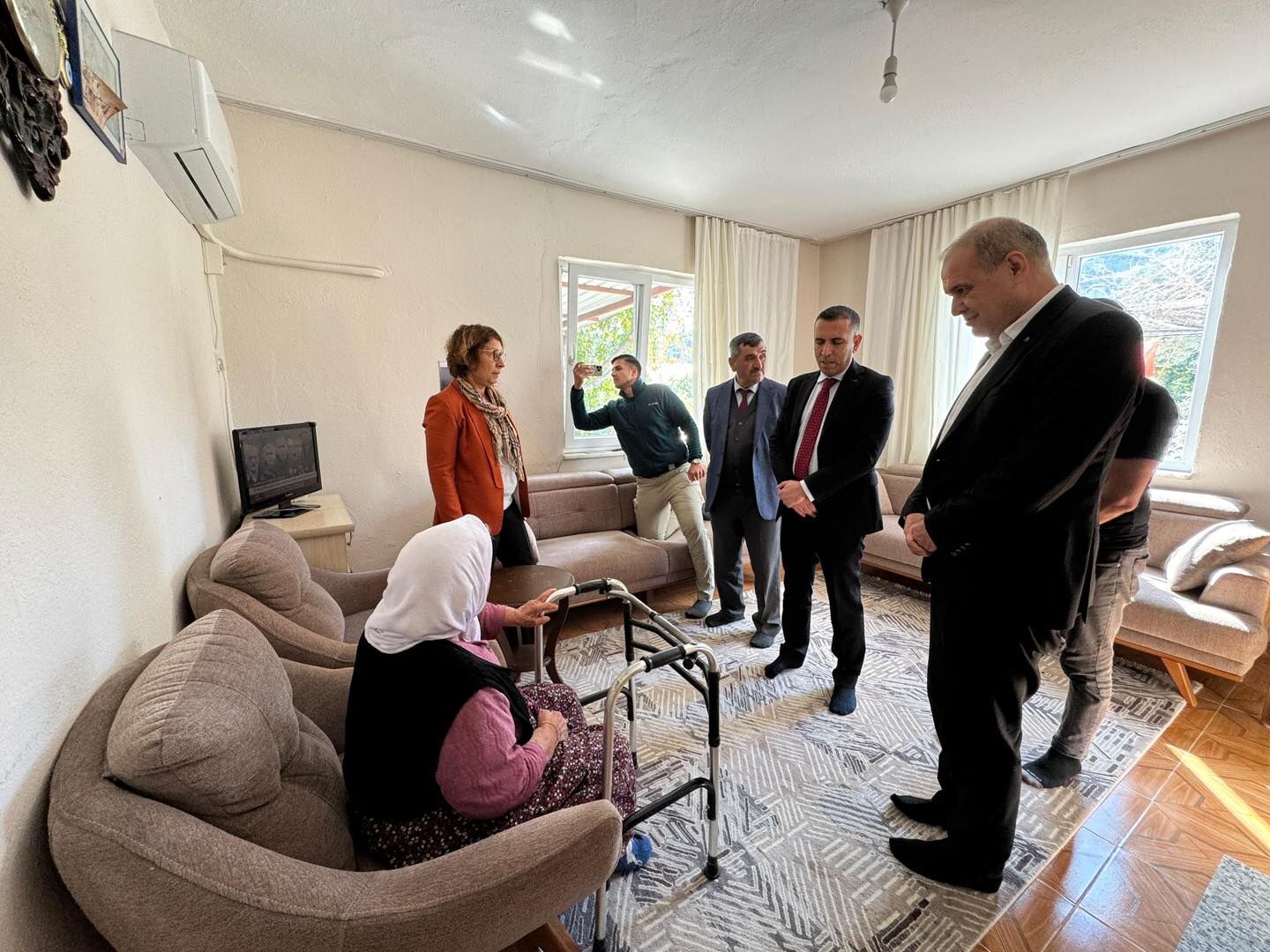 KAYMAKAM AKTAŞ VE BAŞKAN UZUNDEMİR’DEN VATANDAŞ ZİYARETİ