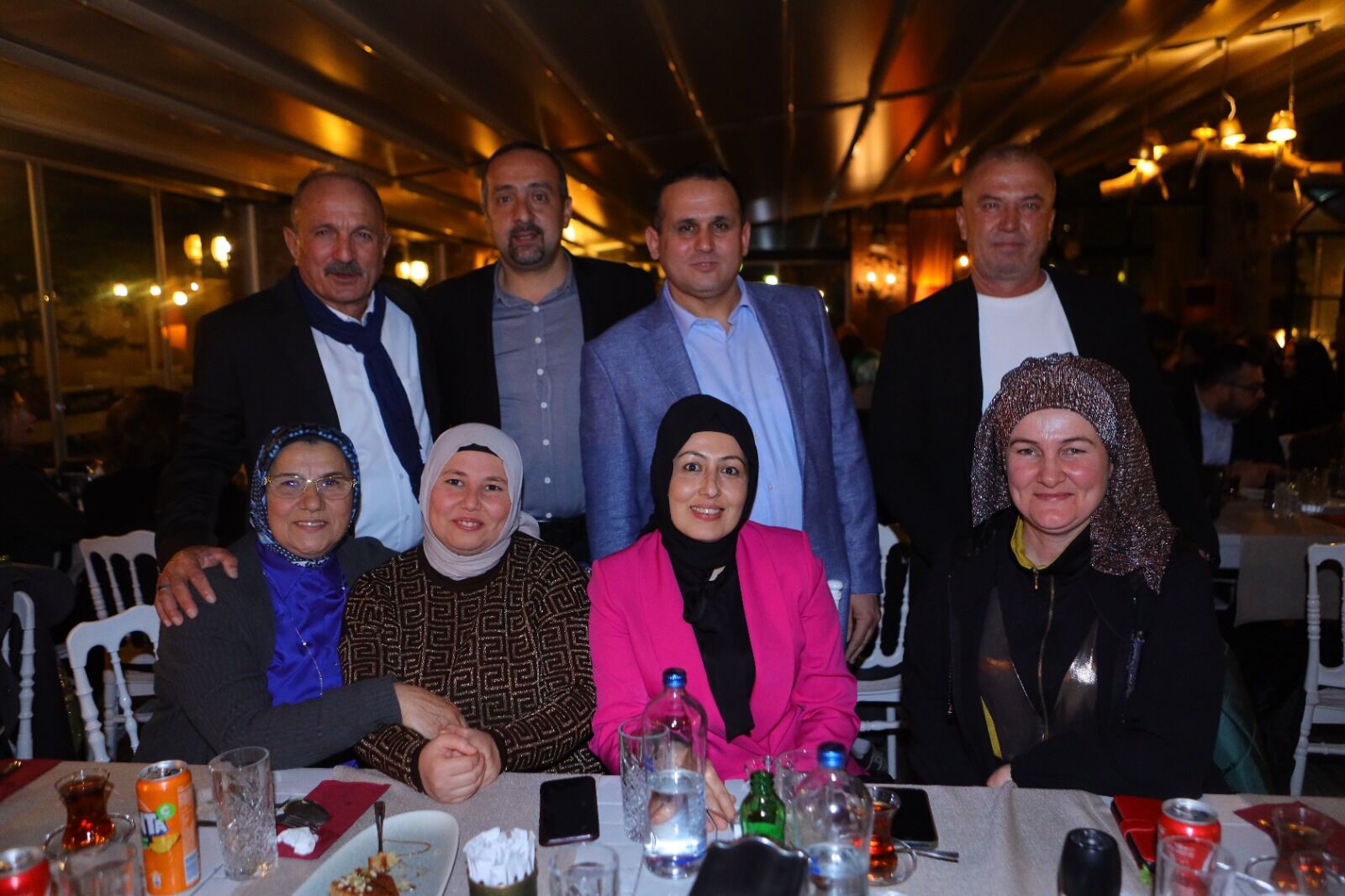 SAATCI, MECLİS ÜYESİ ADAYLARIYLA YEMEKTE BULUŞTU