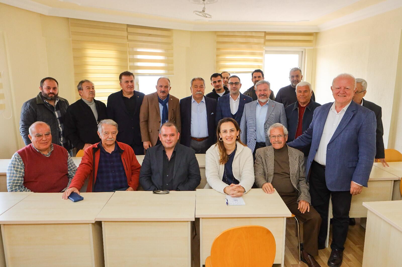 SAATCI, MESLEK ODASI TEMSİLCİLERİNİN DERTLERİNİ DİNLEDİ